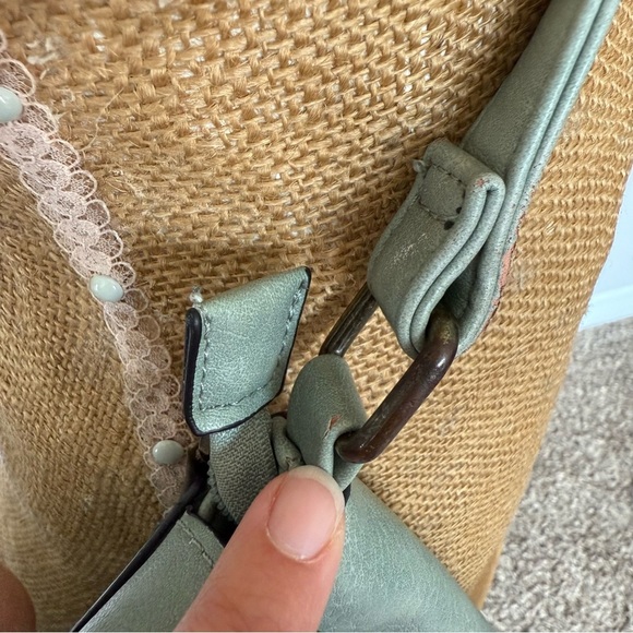 Square Shaped Flap Magnetic Buckle Crossbody Bag Green Unisex Shoulder Bag - Picture 9 of 11